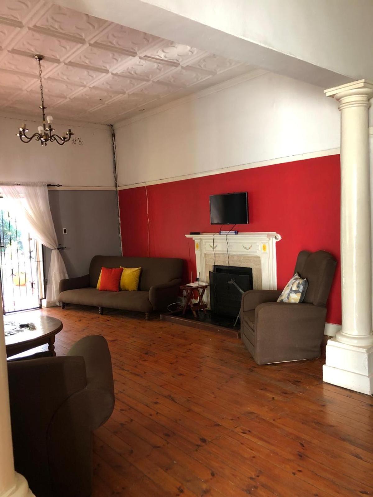 Choice Backpackers Lodge Bulawayo Luaran gambar