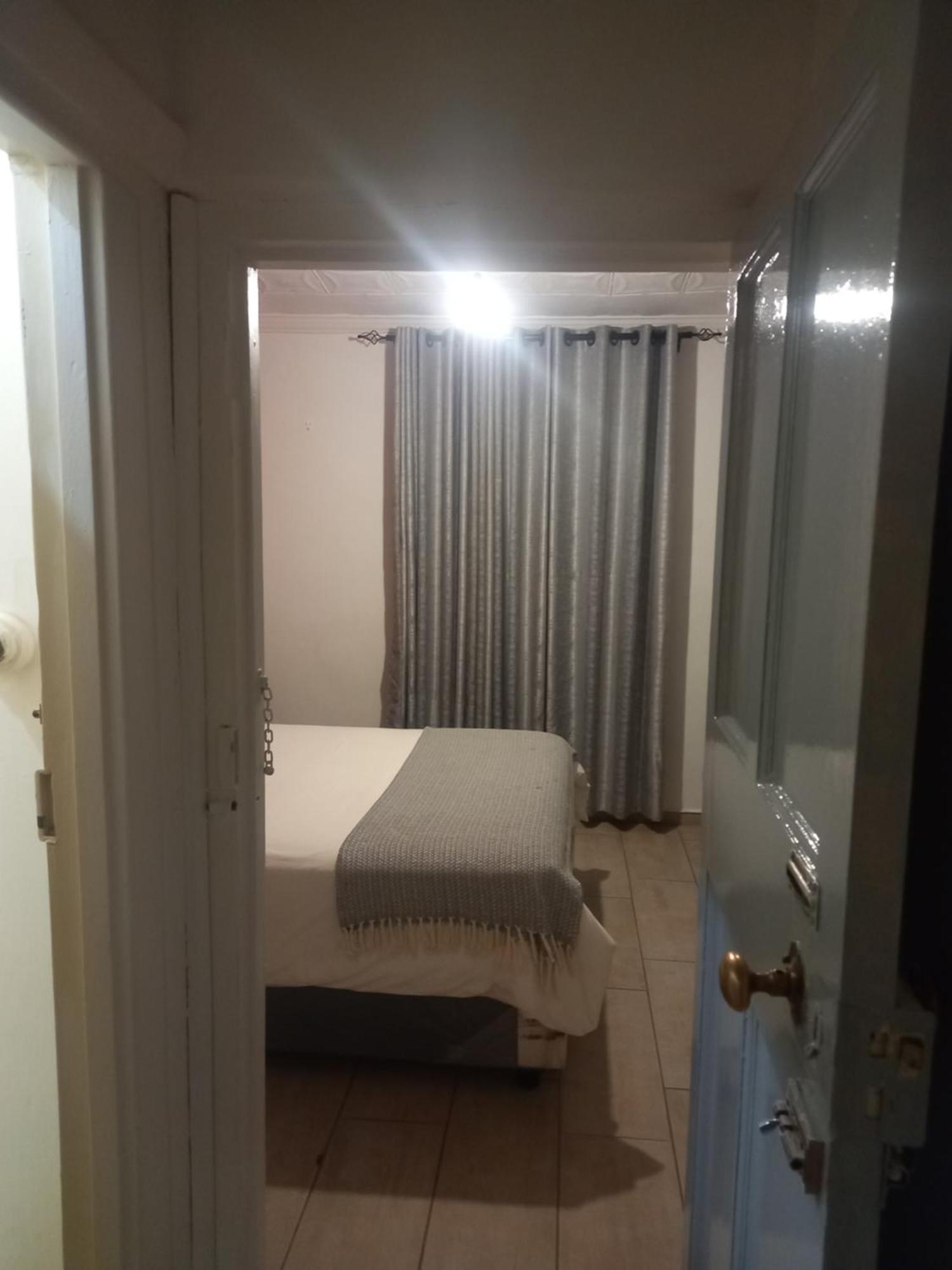 Choice Backpackers Lodge Bulawayo Luaran gambar