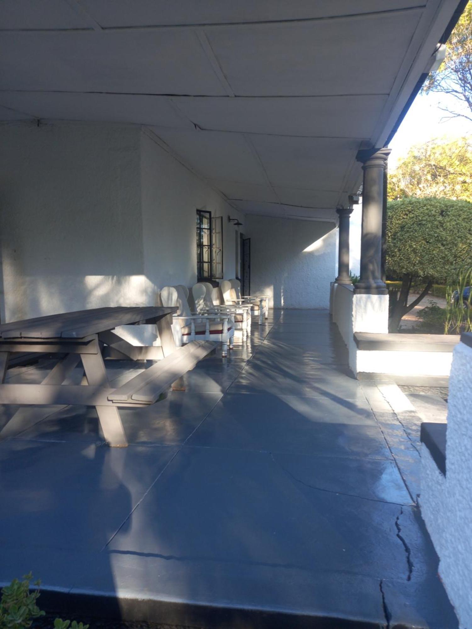 Choice Backpackers Lodge Bulawayo Luaran gambar