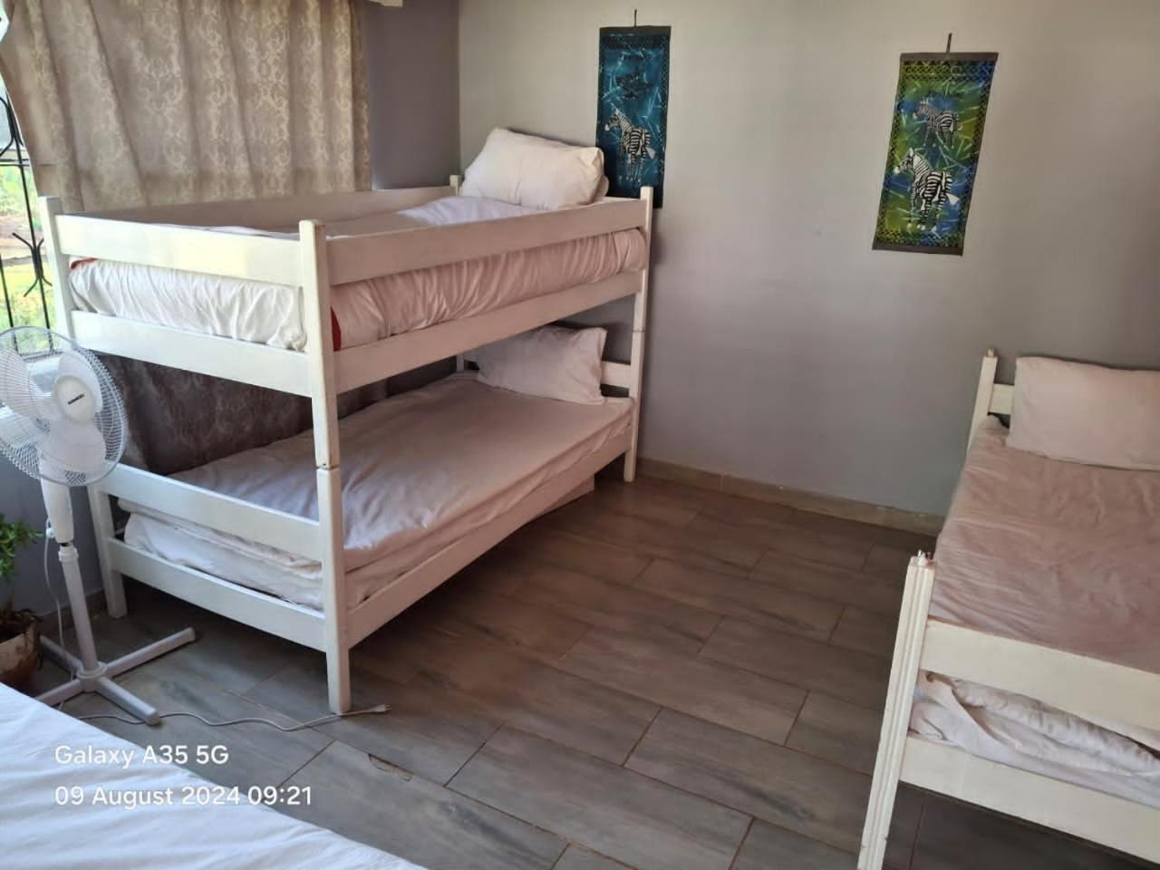 Choice Backpackers Lodge Bulawayo Luaran gambar