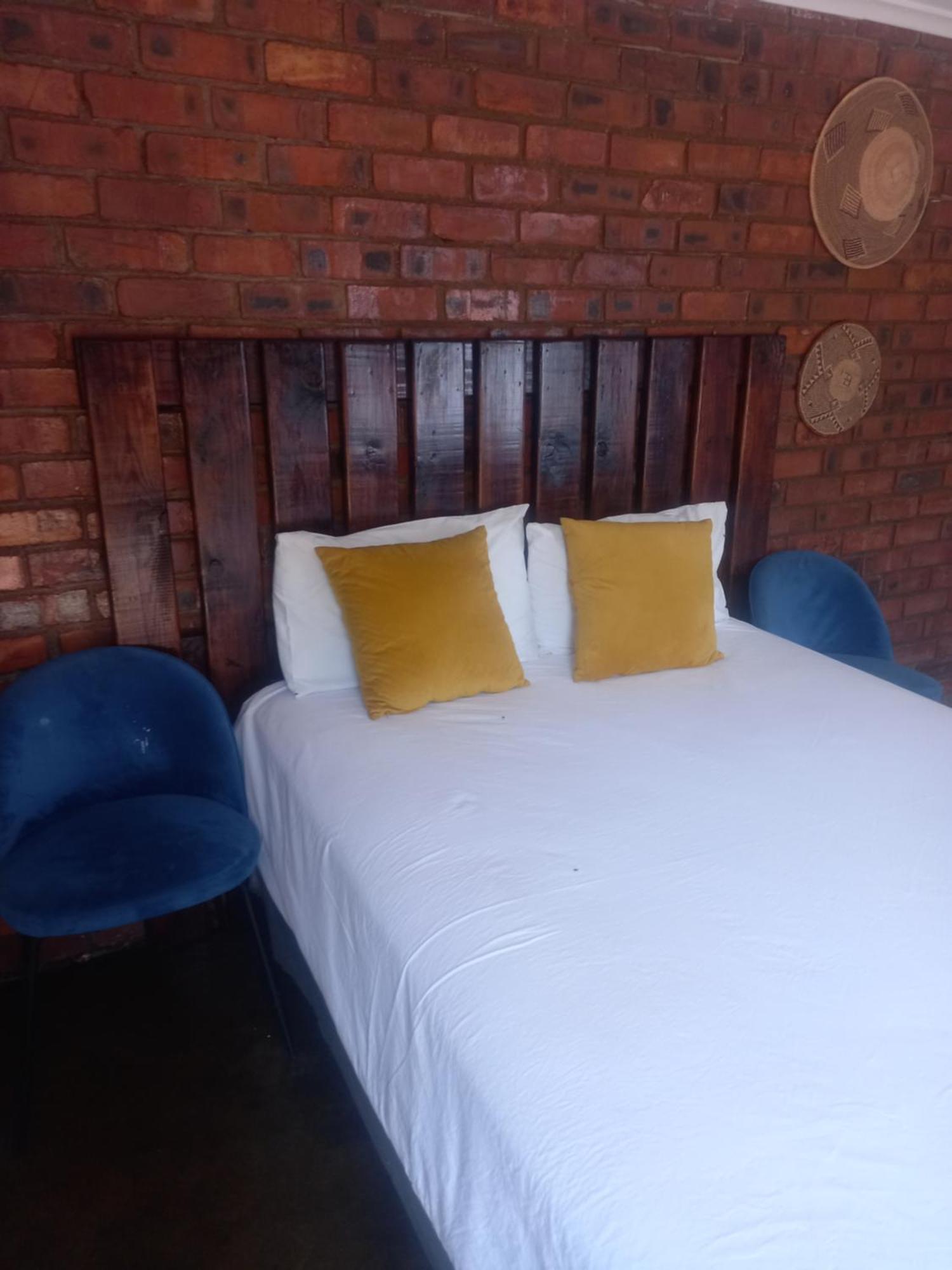 Choice Backpackers Lodge Bulawayo Luaran gambar